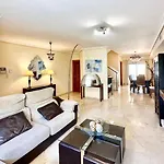 El Arenal Townhouse By The Beach With Swimming Pool - Eaw Homes