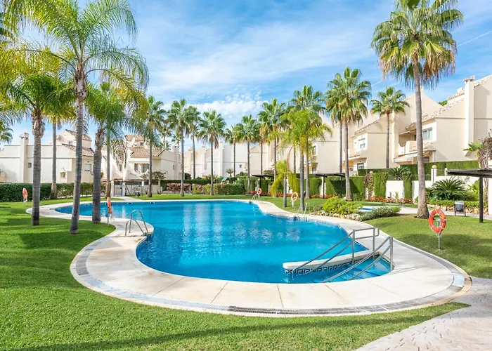El Arenal Townhouse By The Beach With Swimming Pool - Eaw Homes