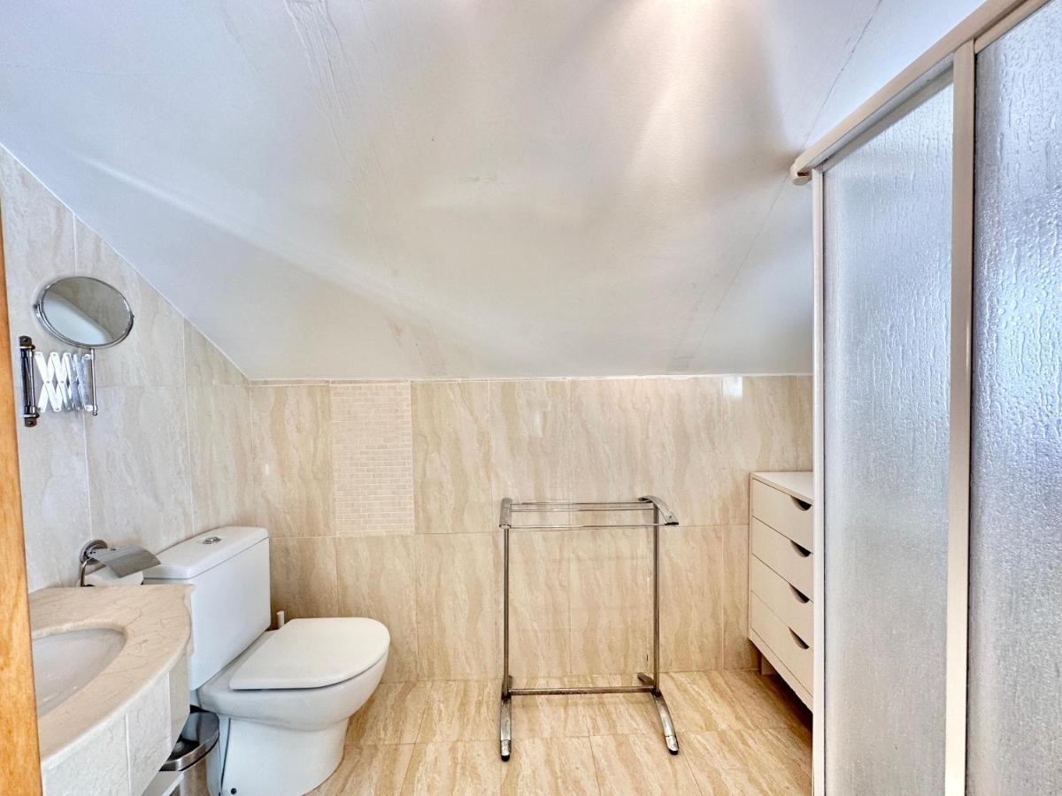 El Arenal Townhouse By The With Swimming Pool - Eaw Homes *