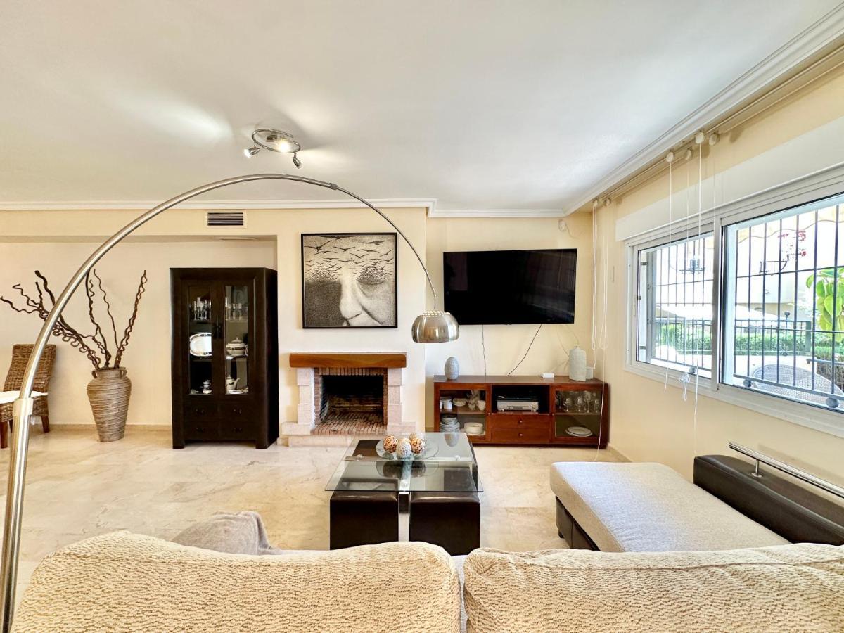 El Arenal Townhouse By The With Swimming Pool - Eaw Homes Marbella