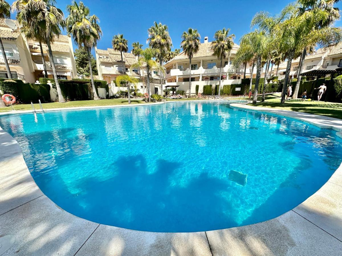 El Arenal Townhouse By The With Swimming Pool - Eaw Homes Marbella