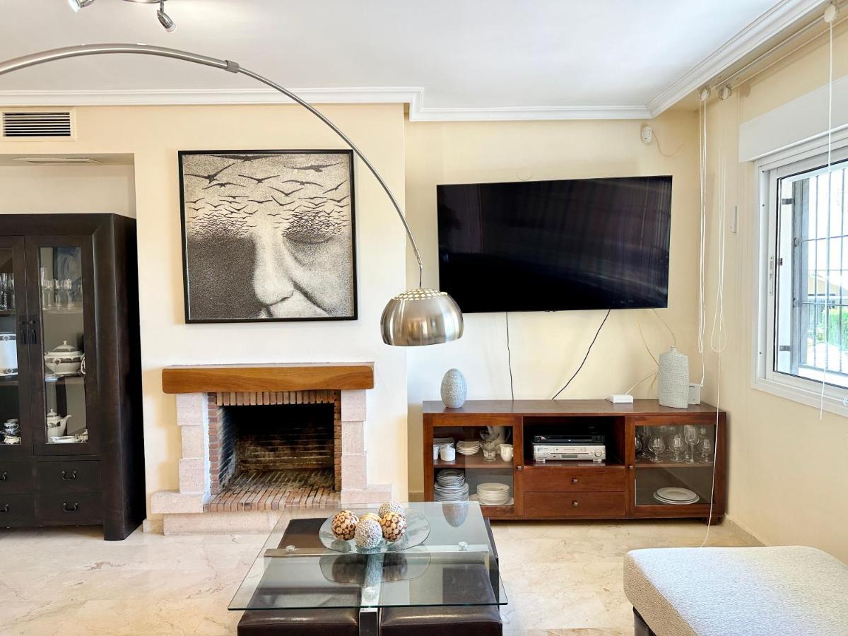 El Arenal Townhouse By The With Swimming Pool - Eaw Homes Ferienhaus