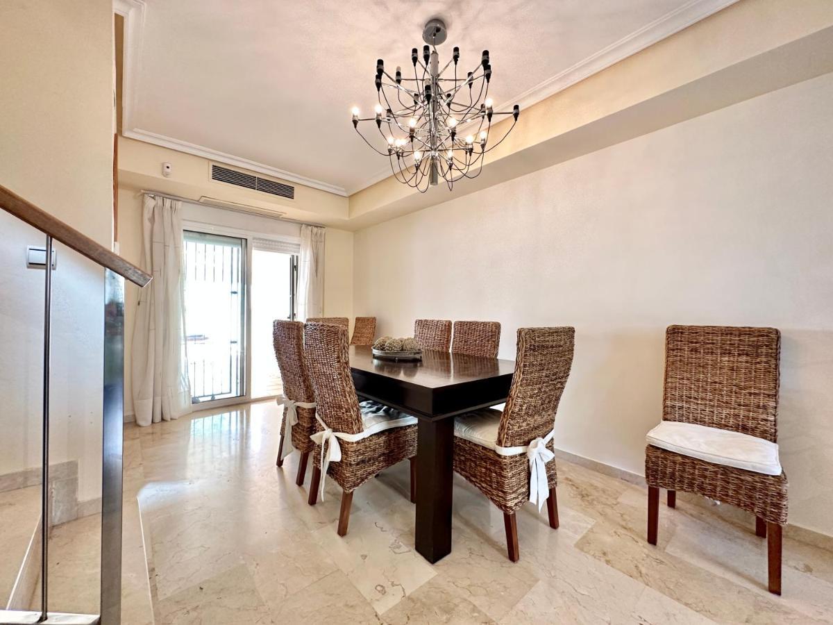 Hébergement de vacances El Arenal Townhouse By The With Swimming Pool - Eaw Homes